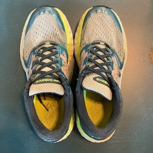 New Balance fresh foam 1080 blue/green/pink sz 8.5